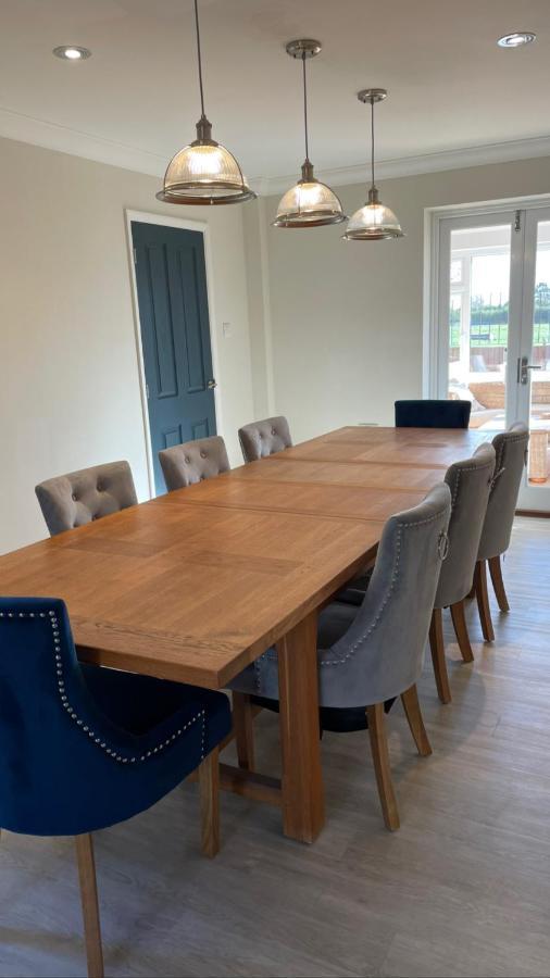 Executive Home With Plenty Of Room Ely Extérieur photo