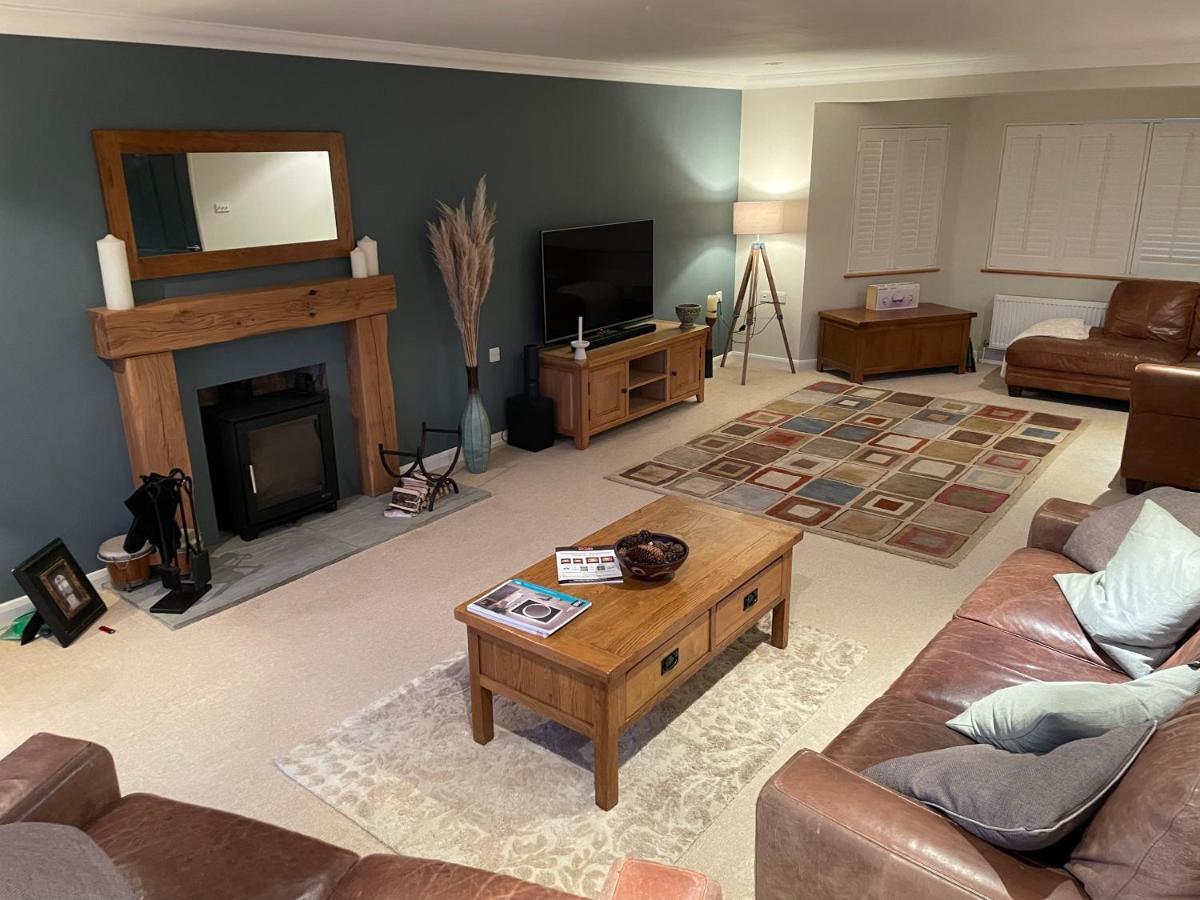 Executive Home With Plenty Of Room Ely Extérieur photo