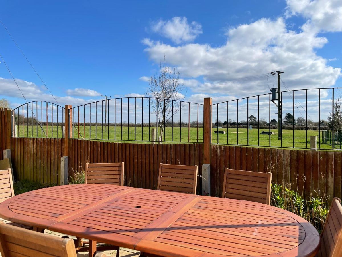 Executive Home With Plenty Of Room Ely Extérieur photo