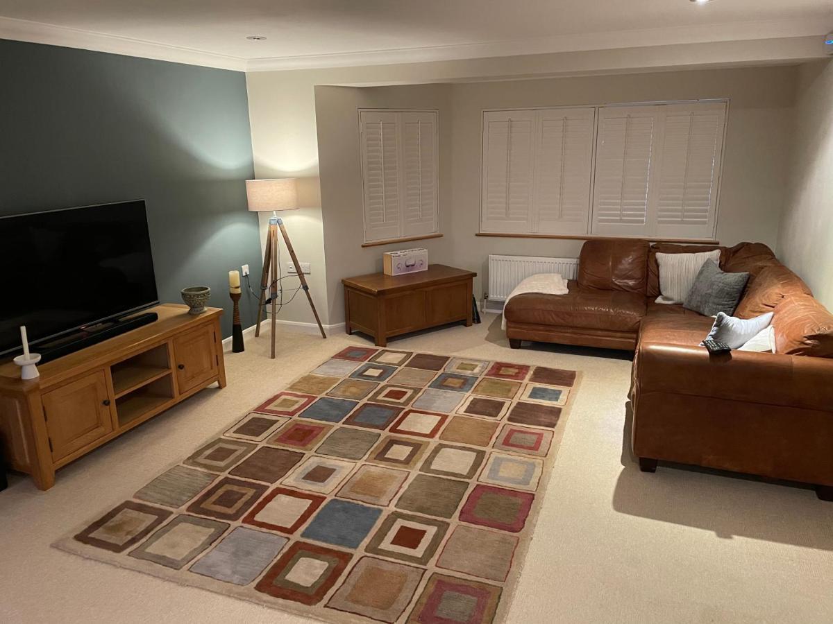 Executive Home With Plenty Of Room Ely Extérieur photo