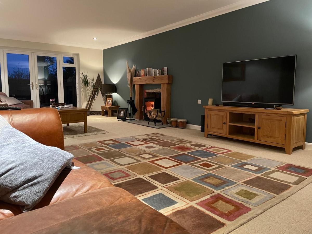 Executive Home With Plenty Of Room Ely Extérieur photo