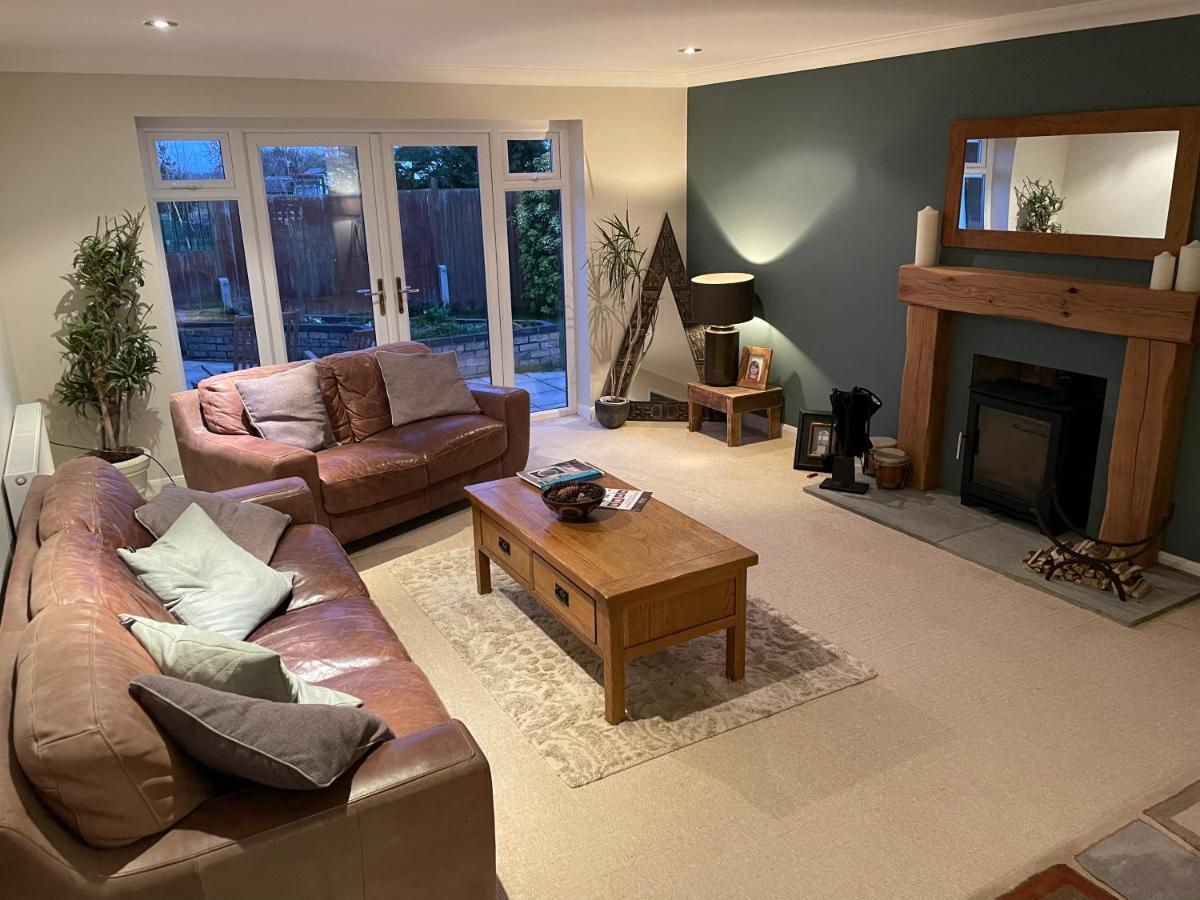 Executive Home With Plenty Of Room Ely Extérieur photo
