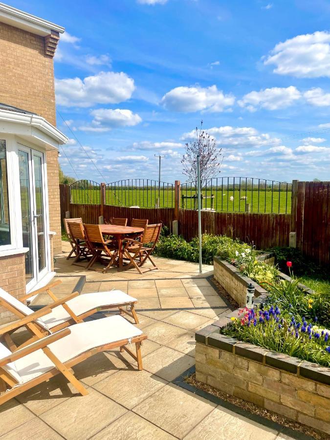 Executive Home With Plenty Of Room Ely Extérieur photo