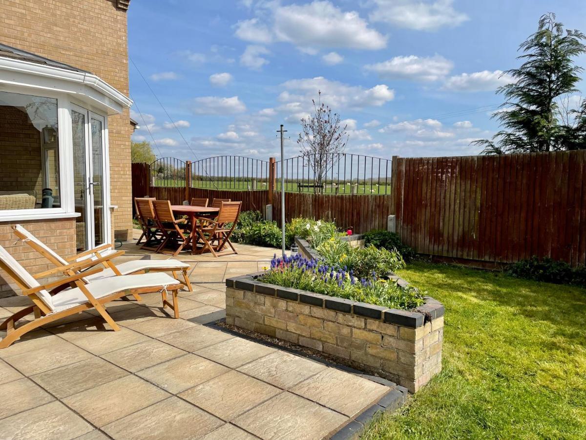 Executive Home With Plenty Of Room Ely Extérieur photo
