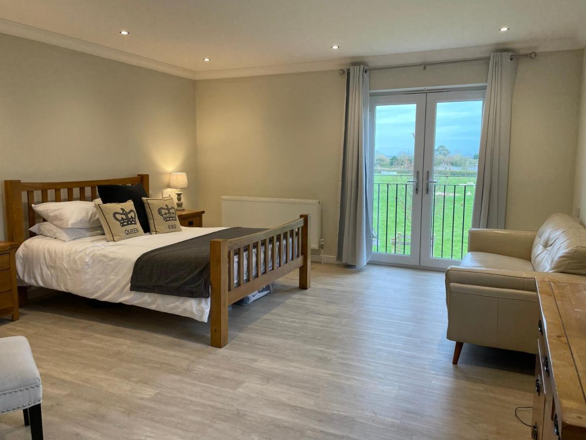 Executive Home With Plenty Of Room Ely Extérieur photo
